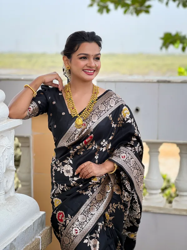 Black_Soft_Banarasi_Silk_Saree_With_Zari_Weaving_Meenakari_Touchup_Design_All_Over_The_Saree_And_Meenakari_Weaving_Rich_Pallu_For_Women