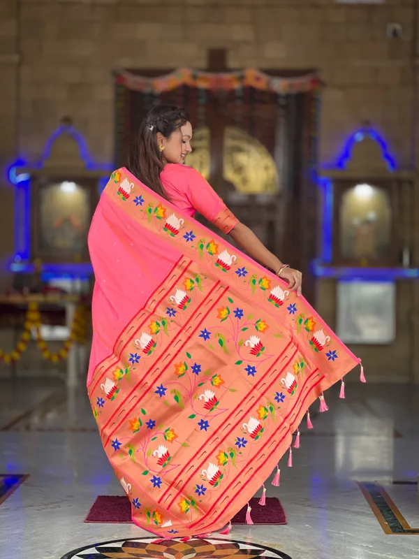 Peach_Soft_Pethani_Silk_Saree_With_Zari_Weaving_Motifs_Design_And_Meenakari_Weaving_Rich_Pallu_With_Meenakari_Weaving_Border_And_Tassels_Attached_At_Pallu_End_Blouse_For_Women