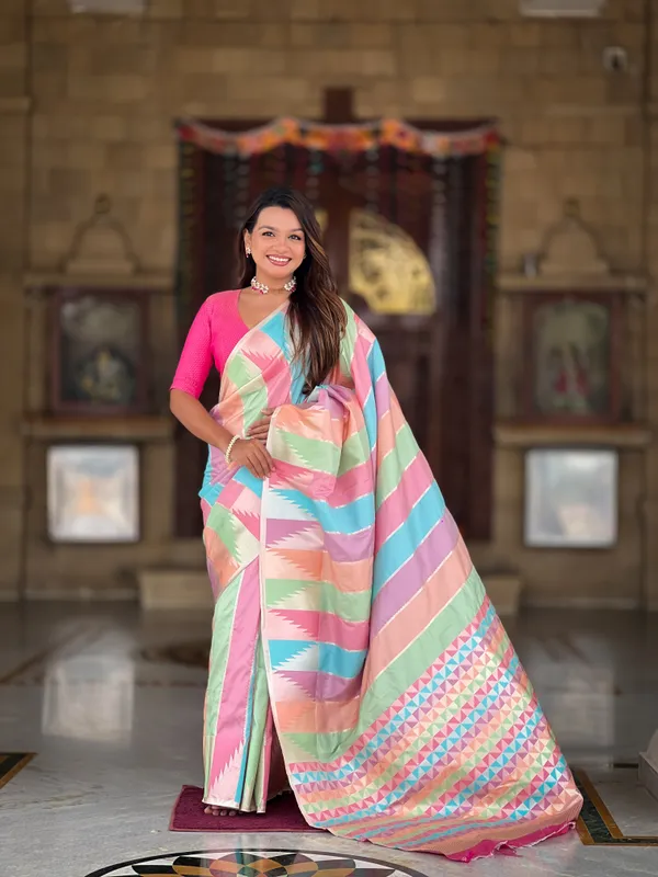 Pink_Soft_Silk_Saree_With_Zari_Weaving_Meenakari_Design_All_Over_The_Saree_And_Zari_Weaving_Contrast_Rich_Pallu_With_Cotrast_Weaving_Border_And_Tassels_Attached_At_Pallu_End_Blouse_For_Women