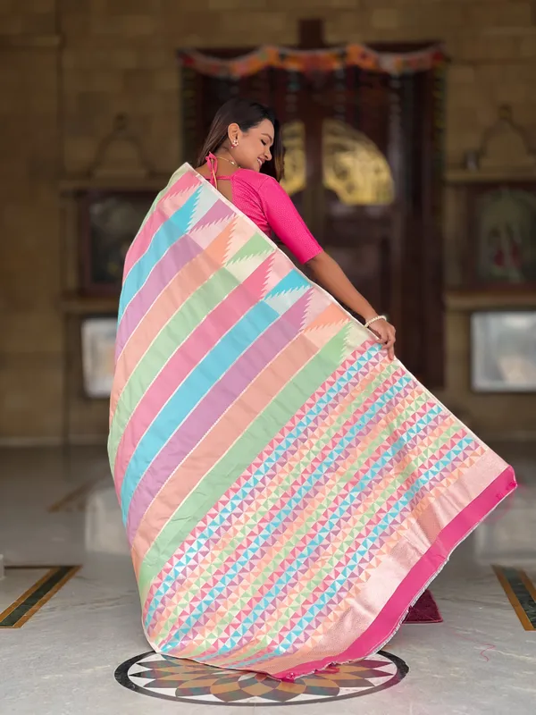 Pink_Soft_Silk_Saree_With_Zari_Weaving_Meenakari_Design_All_Over_The_Saree_And_Zari_Weaving_Contrast_Rich_Pallu_With_Cotrast_Weaving_Border_And_Tassels_Attached_At_Pallu_End_Blouse_For_Women