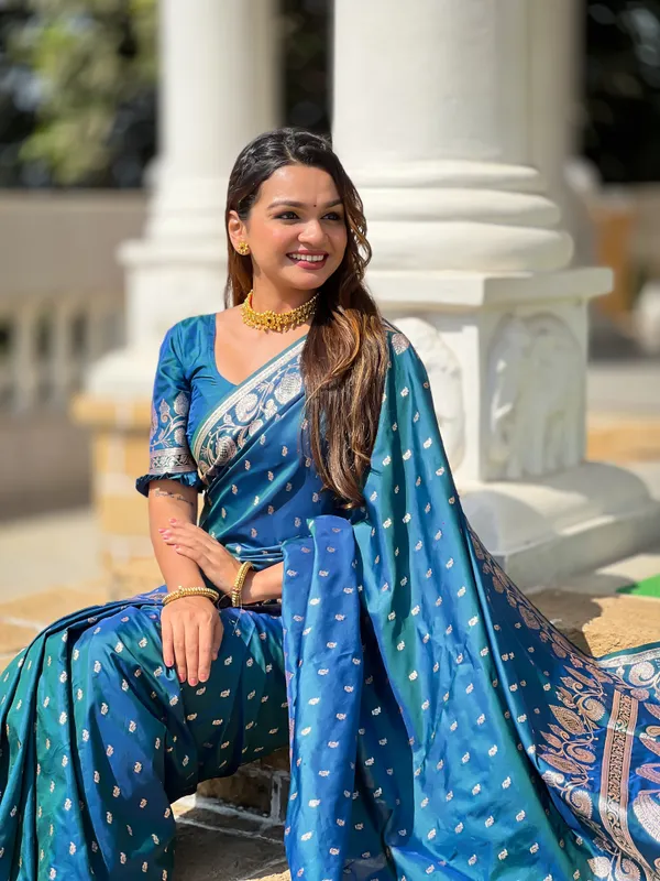 Morpis_Soft_Banarasi_Silk_Saree_With_Zari_Weaving_Design_All_Over_The_Saree_And_Zari_Weaving_Rich_Pallu_With_Meenakari_Weaving_Border_And_Tassels_Attached_At_Pallu_End_Blouse_For_Women