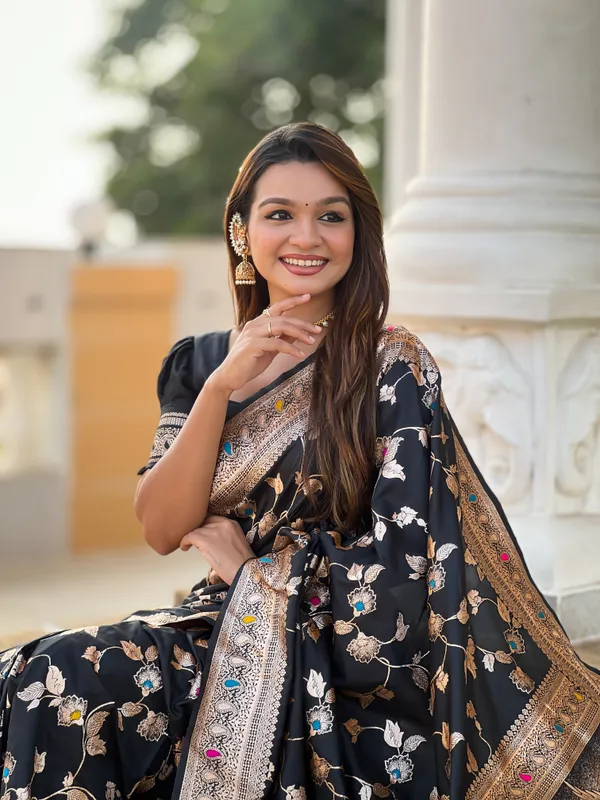 Black_Soft_Banarasi_Silk_Saree_With_Zari_Weaving_Meenakari_Touchup_Design_All_Over_The_Saree_And_Meenakari_Weaving_Rich_Pallu_For_Women