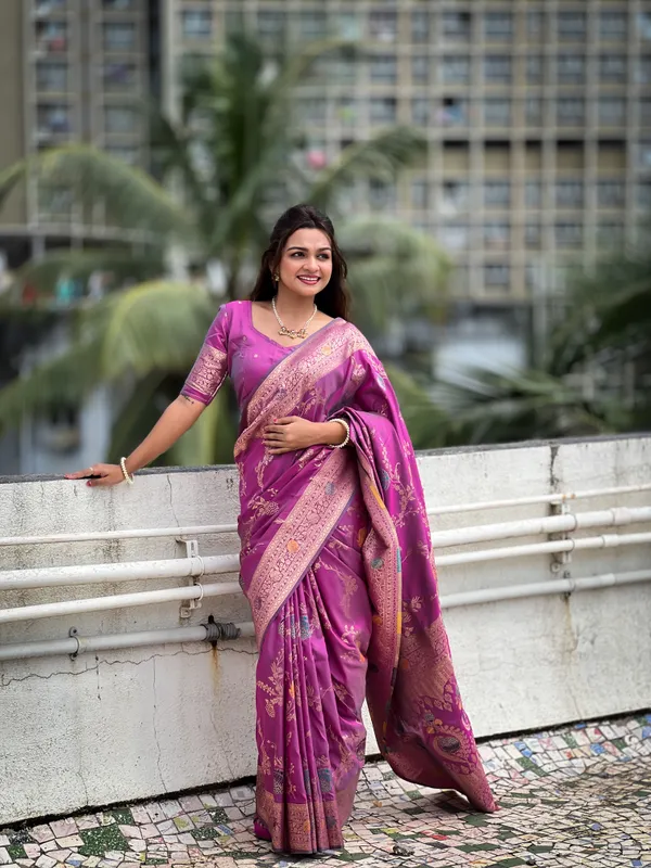 Onion_Soft_Banarasi_Silk_Saree_With_Zari_Weaving_Meenakari_Touchup_Design_All_Over_The_Saree_And_Meenakari_Weaving_Rich_Pallu_For_Women
