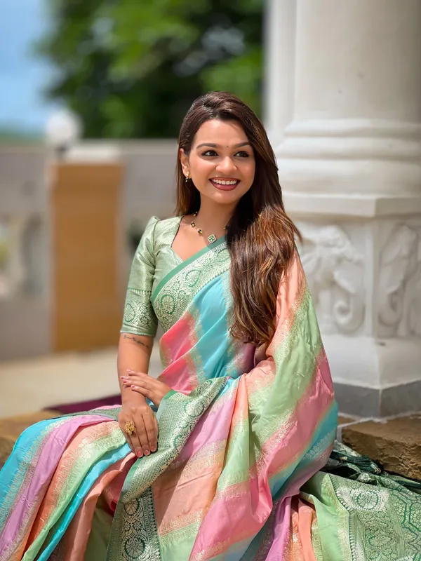 Green_Soft_Silk_Saree_With_Zari_Weaving_Meenakari_Design_All_Over_The_Saree_And_Zari_Weaving_Contrast_Rich_Pallu_With_Cotrast_Weaving_Border_And_Tassels_Attached_At_Pallu_End_Blouse_For_Women