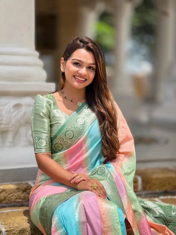 Green_Soft_Silk_Saree_With_Zari_Weaving_Meenakari_Design_All_Over_The_Saree_And_Zari_Weaving_Contrast_Rich_Pallu_With_Cotrast_Weaving_Border_And_Tassels_Attached_At_Pallu_End_Blouse_For_Women