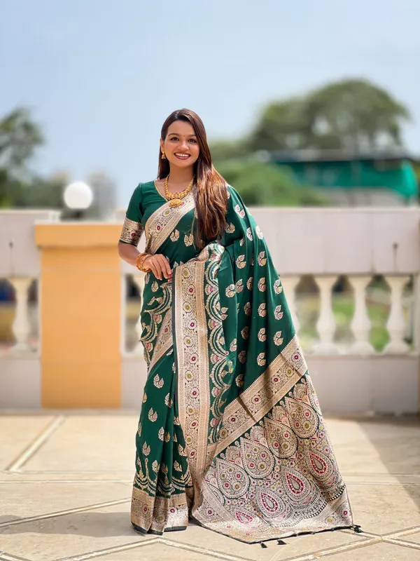 Green_Soft_Banarasi_Silk_Saree_With_Zari_Weaving_Meenakari_Touchup_Design_All_Over_The_Saree_And_Meenakari_Weaving_Rich_Pallu_For_Women