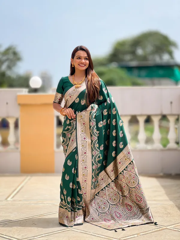 Green_Soft_Banarasi_Silk_Saree_With_Zari_Weaving_Meenakari_Touchup_Design_All_Over_The_Saree_And_Meenakari_Weaving_Rich_Pallu_For_Women