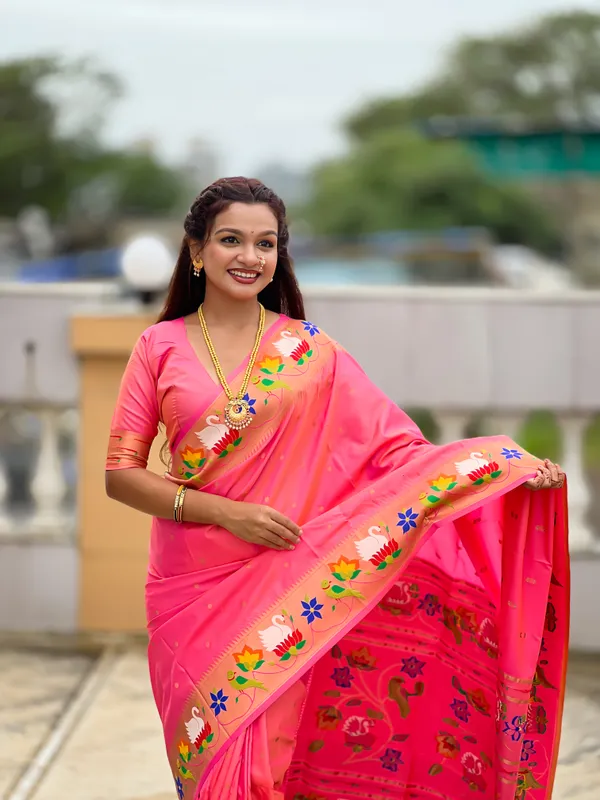 Peach_Soft_Pethani_Silk_Saree_With_Zari_Weaving_Motifs_Design_And_Meenakari_Weaving_Rich_Pallu_With_Meenakari_Weaving_Border_And_Tassels_Attached_At_Pallu_End_Blouse_For_Women
