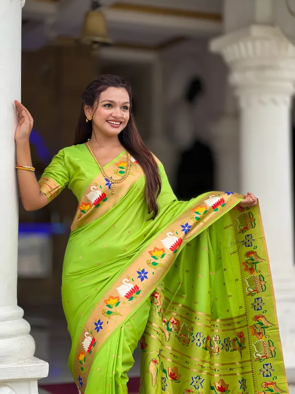 Green_Soft_Pethani_Silk_Saree_With_Zari_Weaving_Motifs_Design_And_Meenakari_Weaving_Rich_Pallu_With_Meenakari_Weaving_Border_And_Tassels_Attached_At_Pallu_End_Blouse_For_Women