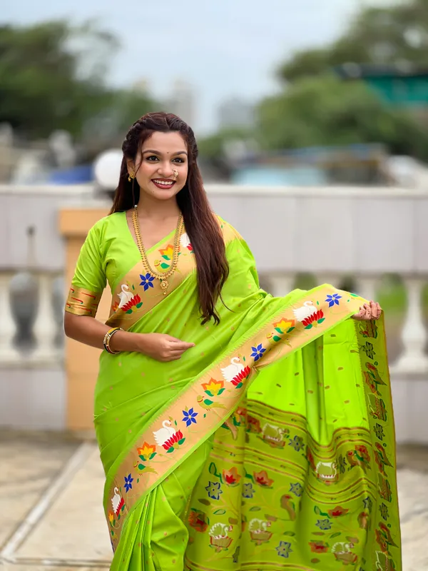 Green_Soft_Pethani_Silk_Saree_With_Zari_Weaving_Motifs_Design_And_Meenakari_Weaving_Rich_Pallu_With_Meenakari_Weaving_Border_And_Tassels_Attached_At_Pallu_End_Blouse_For_Women