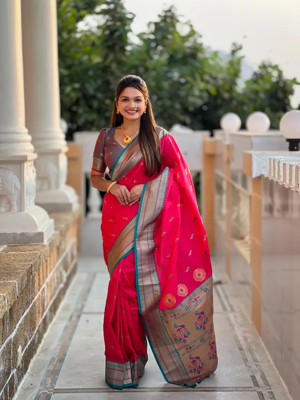 Pink_Soft_Pethani_Silk_Saree_With_Zari_Weaving_Motifs_Design_And_Meenakari_Weaving_Rich_Pallu_With_Meenakari_Weaving_Border_And_Tassels_Attached_At_Pallu_End_Blouse_For_Women
