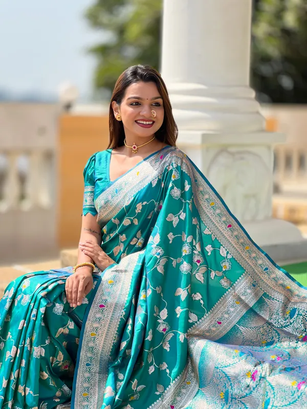 Rama_Soft_Banarasi_Silk_Saree_With_Zari_Weaving_Meenakari_Touchup_Design_All_Over_The_Saree_And_Meenakari_Weaving_Rich_Pallu_For_Women
