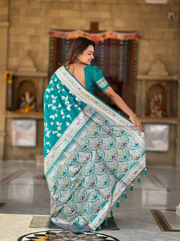 Rama_Soft_Banarasi_Silk_Saree_With_Zari_Weaving_Meenakari_Touchup_Design_All_Over_The_Saree_And_Meenakari_Weaving_Rich_Pallu_For_Women