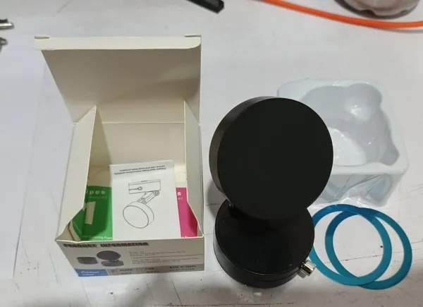 Black_Vacuum_Magnetic_Suction_Phone_Holder