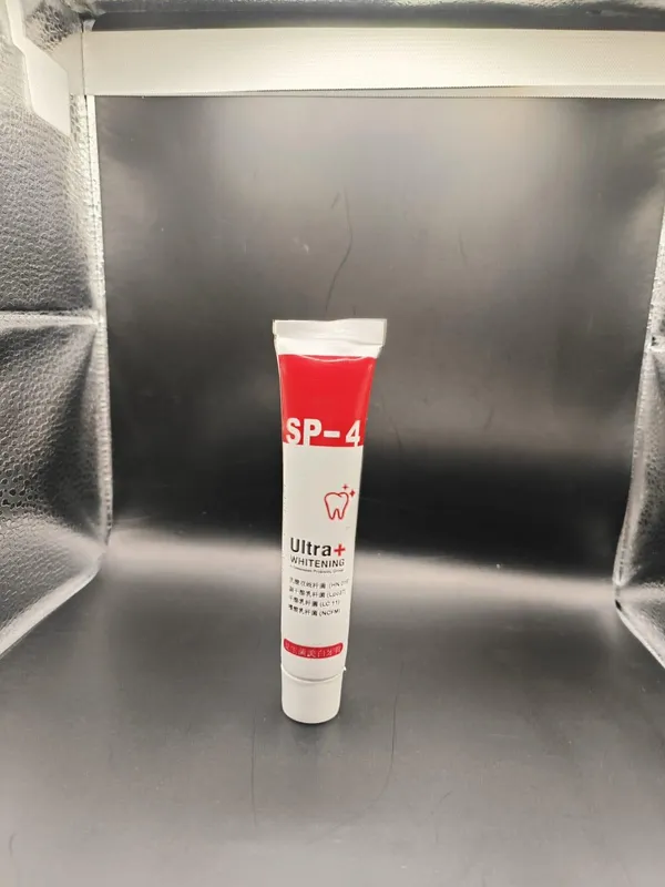 White_Whitening_Toothpaste_For_Oral_Care