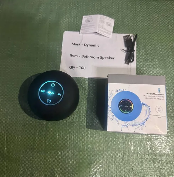 Black_Large_Suction_Cup_Waterproof_Tooth_Speaker