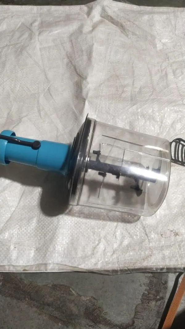 Blue_Manual_Fruit_And_Vegetable_Chopper