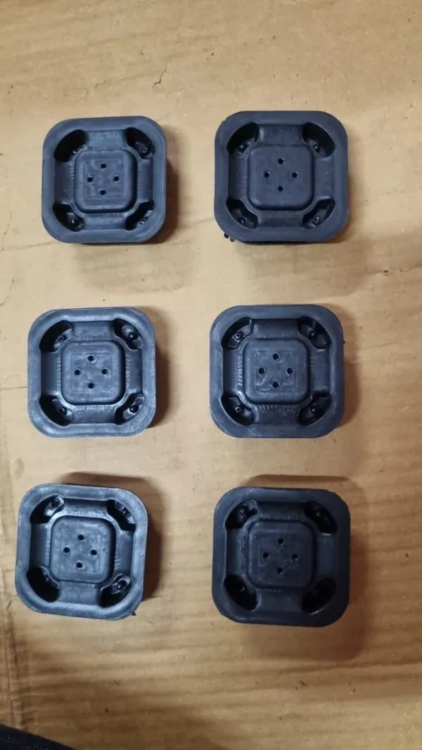 Pack_Of_6_Black_Anti_Cockroach_Station_Baits