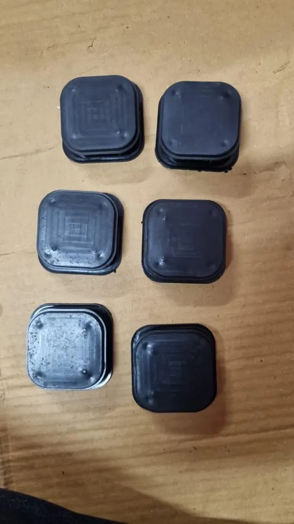 Pack_Of_6_Black_Anti_Cockroach_Station_Baits