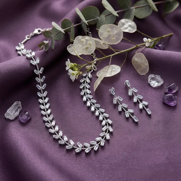Luxurious_Silver-Toned_Marquise_Diamond_Choker_Necklace_&_Dangle_Earrings_Set