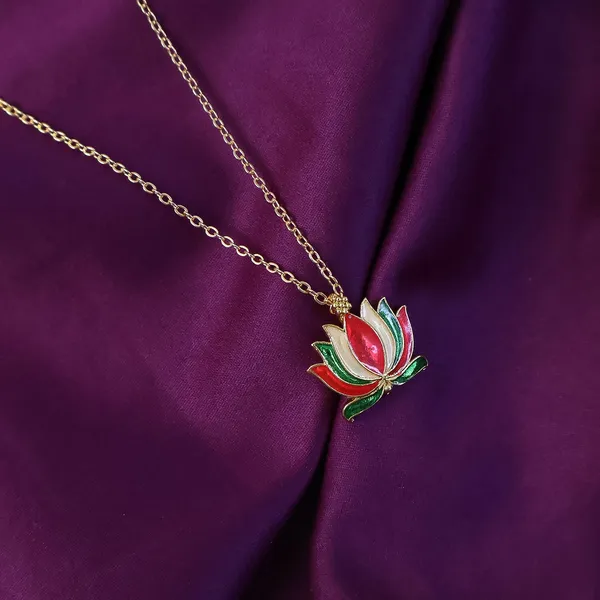 Gold_And_Orange_Brass_Pendant_Necklace_For_Women