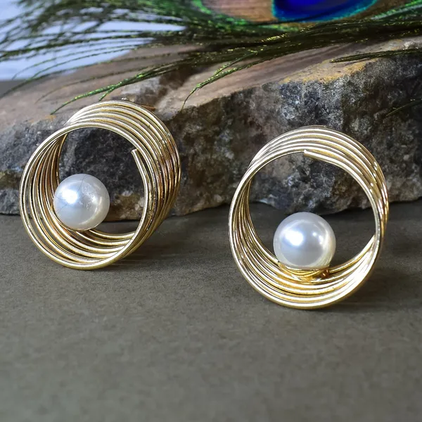 Gold_And_White_Brass_Earring_Set_For_Women