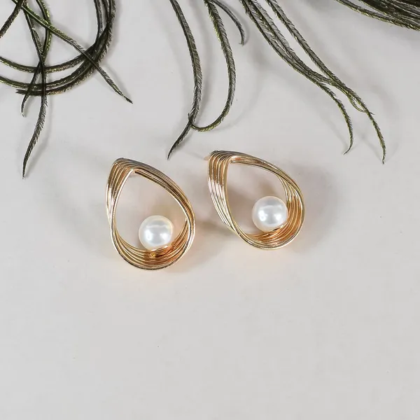 Gold_And_White_Brass_Earring_Set_For_Women