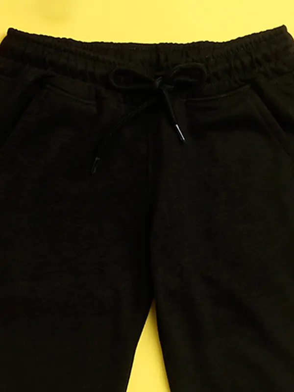 Nusyl_Black_Solid_Cotton_Blend_Straight_Fit_Joggers_With_Side_Pockets_Full_Length_Regular_Fit_Joggers