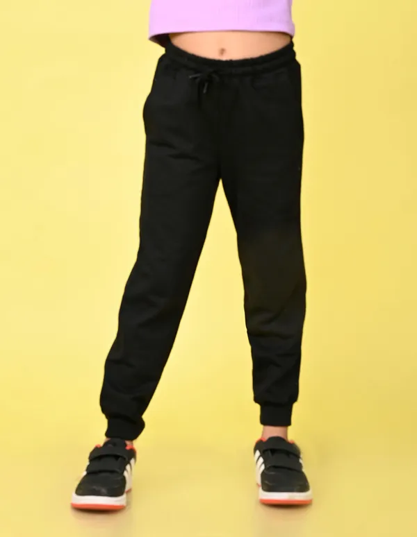 Nusyl_Girls'S_Black_Solid_Cotton_Blend_Straight_Fit_Joggers_With_Side_Pockets_Girls'S_Full_Length_Regular_Fit_Joggers