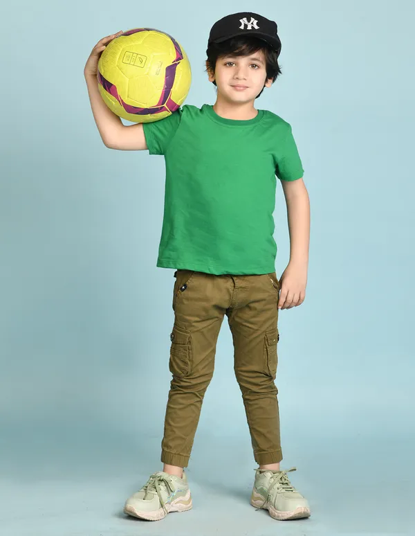 Green_Solid_Round_Neck_Half_Sleeves_T-Shirt_For_Boys