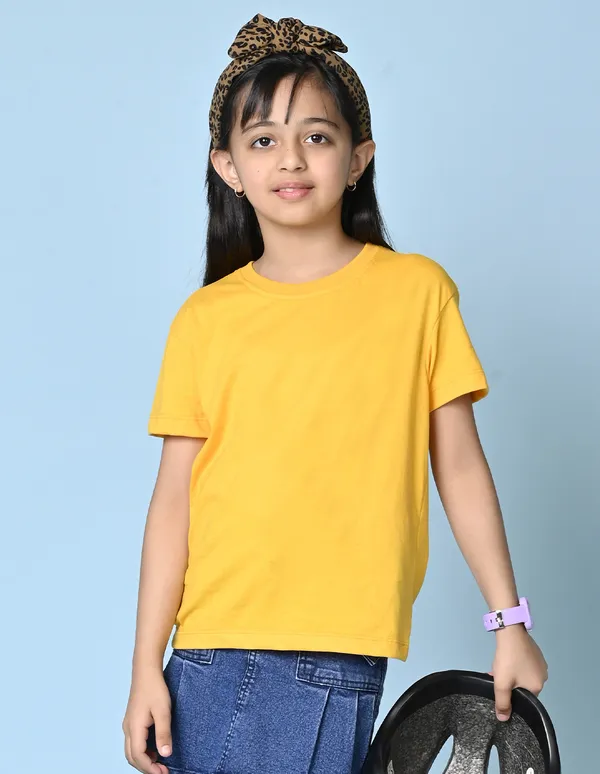 Yellow_Solid_Round_Neck_Half_Sleeves_Oversized_T-Shirt_For_Girls