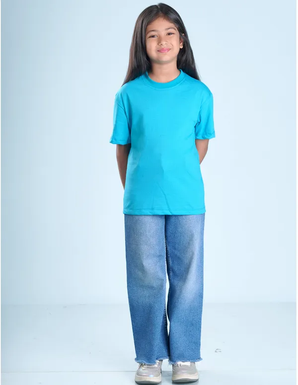 Sky_Blue_Solid_Round_Neck_Half_Sleeves_Oversized_T-Shirt_For_Girls