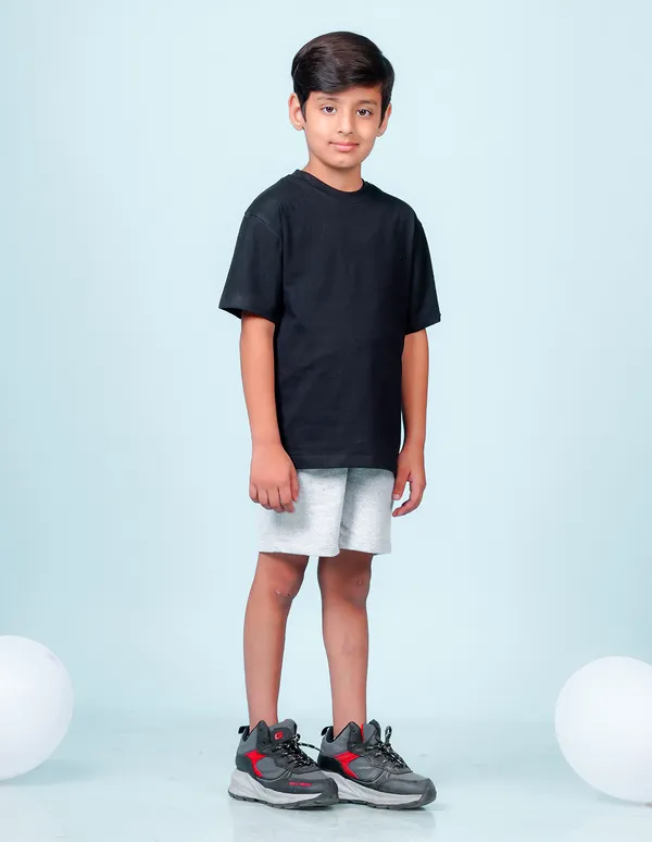 Black_Solid_Round_Neck_Half_Sleeves_Oversized_T-Shirt_For_Boys