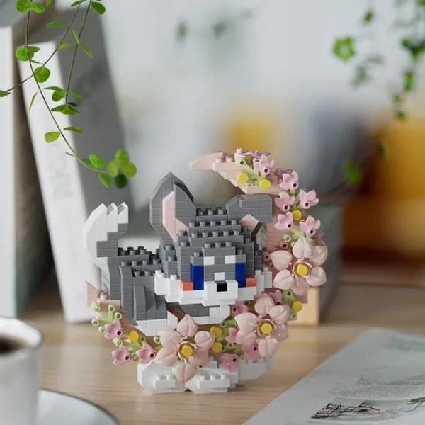 Cherry_Blossom_Kitten_Moon_Mini_Building_Block_Set