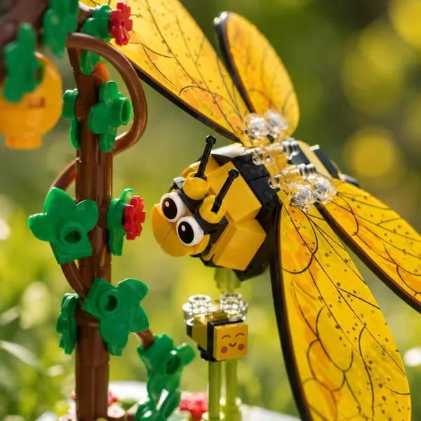 DIY_Bee_&_Honey_Tree_Building_Block_Kit