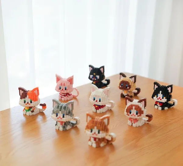 Cat_Building_Block_Toy_-_Pink