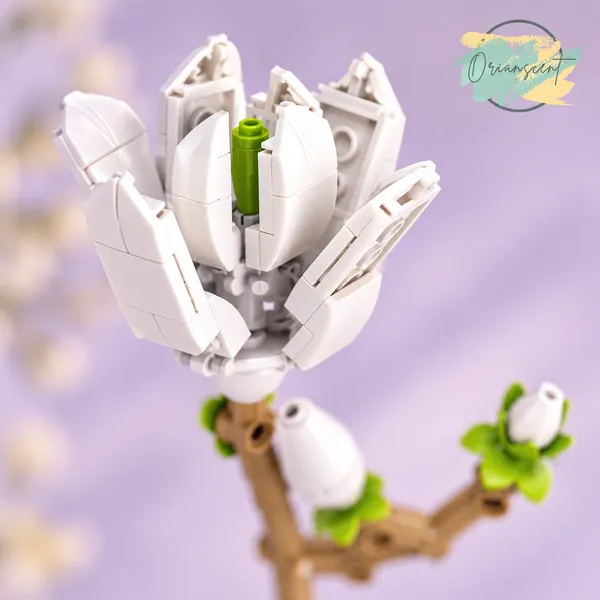 DIY_White_Magnolia_Flower_Building_Block_Set_–_96_Pieces