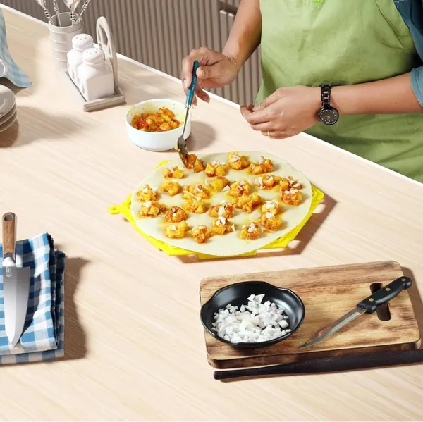 Multicolor_Plastic_24_Piece_Samosa_Press_Mould_Pack_Of_1_For_Home_Business