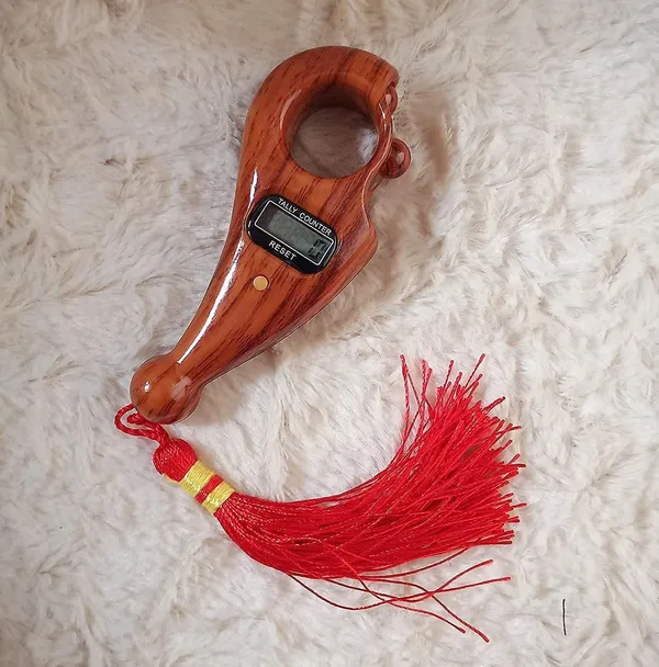 Red_Plastic_Digital_Finger_Counter_With_Lcd_Display_For_Pooja_Meditation_Chanting
