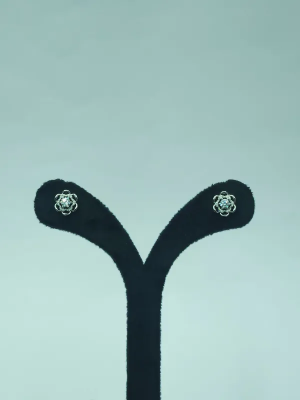 Silver_Radiant_Floral_Studs_For_Women