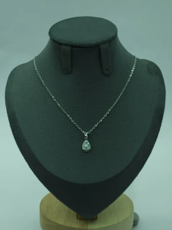 Silver_Elara_Crystal_Drop_Necklace_For_Women