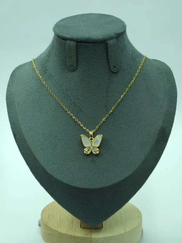 Gold_Aurora_Butterfly_Pendant_Necklace_For_Women