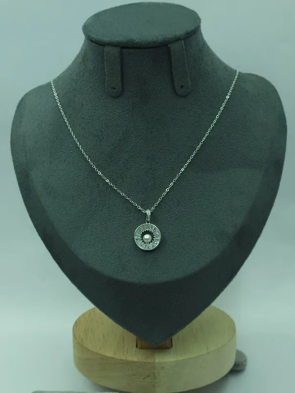 Silver_Imperial_Pearl_Halo_Necklace_For_Women