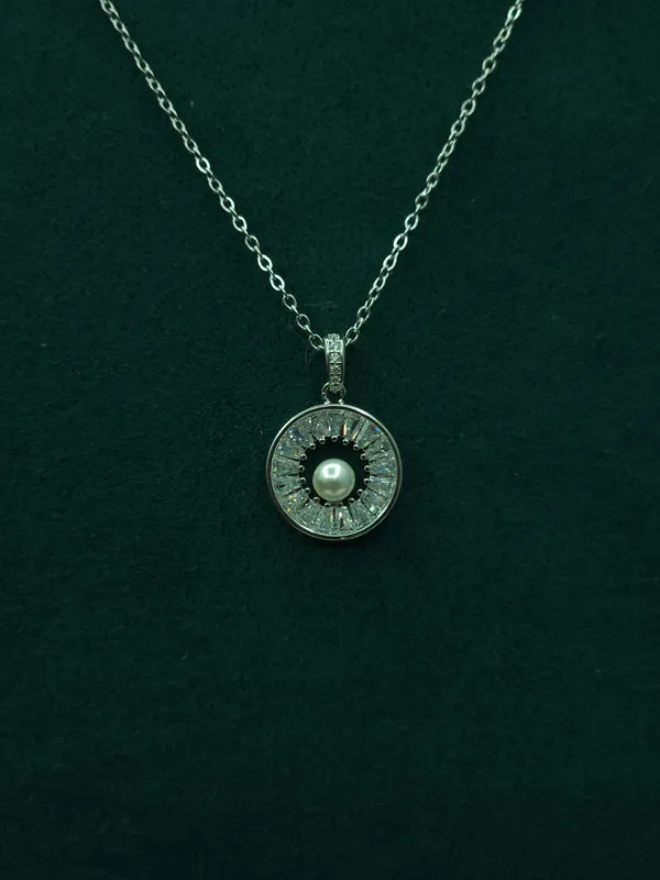 Silver_Imperial_Pearl_Halo_Necklace_For_Women