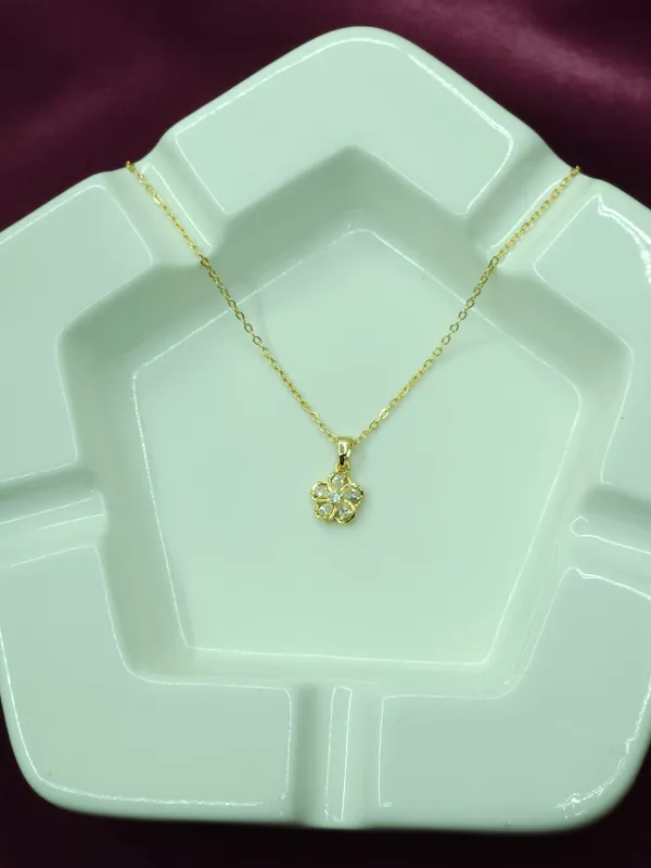 Gold_Flora_Crystal_Pendant_Necklace_For_Women