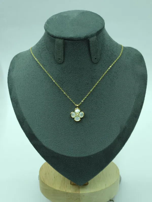Gold_Celestia_Pearl_Bloom_Pendant_Necklace_For_Women