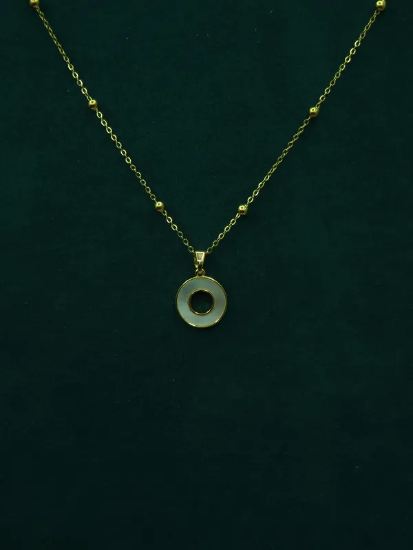 Gold_Halo_Circle_Pendant_Necklace_For_Women