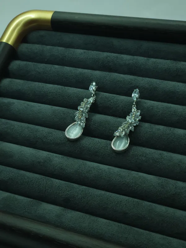 Silver_Elara_Drops_For_Women