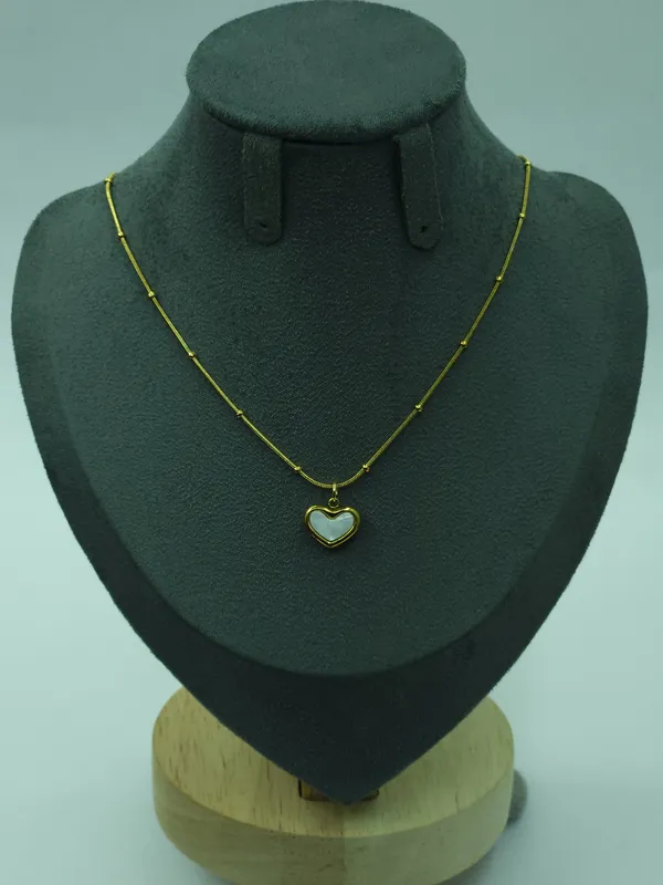 Gold_Lumi_Heart_Pendant_Necklace_For_Women