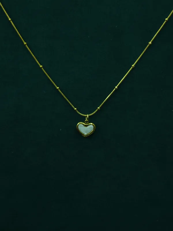 Gold_Lumi_Heart_Pendant_Necklace_For_Women